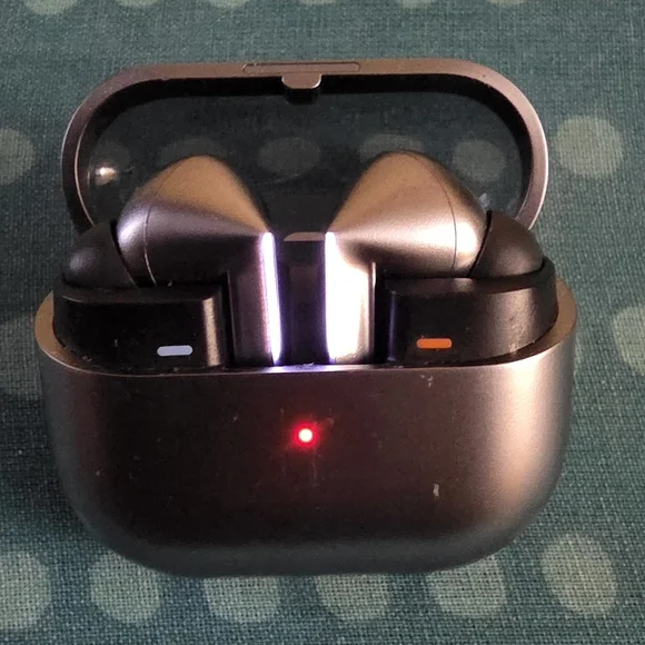 Samsung Earbud Headphones - Black - Picture 3 of 7